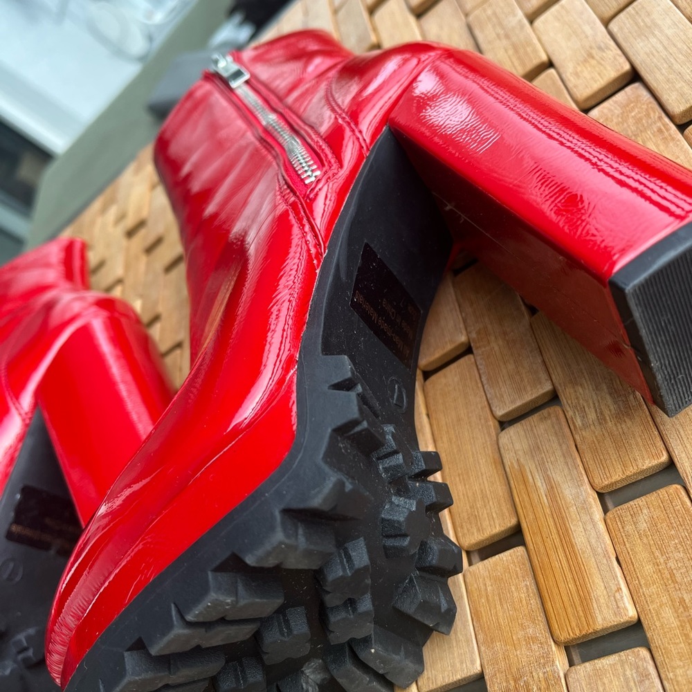 booties - Picture 3 of 6